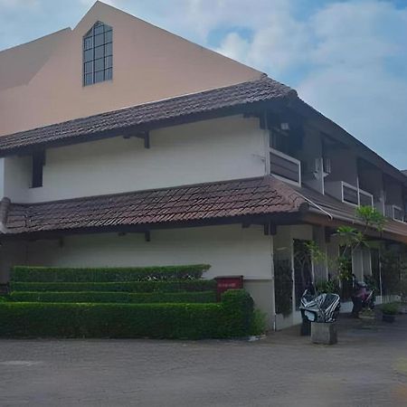D'Arcici Hotel Plumpang Giacarta Esterno foto
