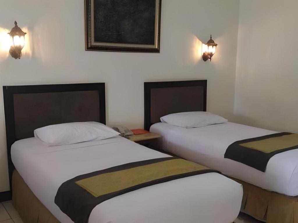 D'Arcici Hotel Plumpang Giacarta Esterno foto