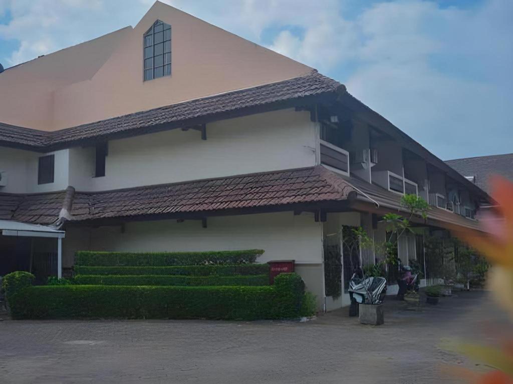 D'Arcici Hotel Plumpang Giacarta Esterno foto