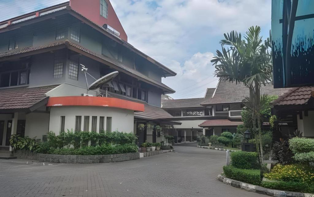 D'Arcici Hotel Plumpang Giacarta Esterno foto