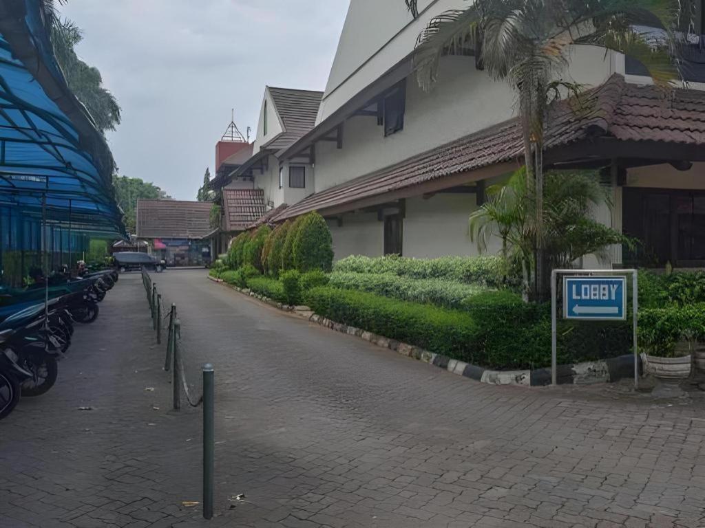 D'Arcici Hotel Plumpang Giacarta Esterno foto
