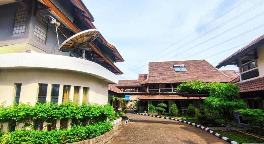 D'Arcici Hotel Plumpang Giacarta Esterno foto