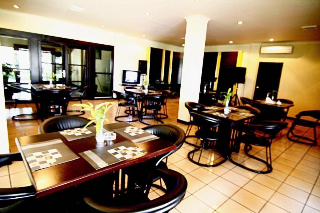 D'Arcici Hotel Plumpang Giacarta Esterno foto