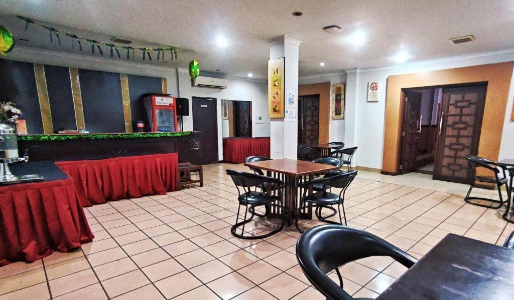 D'Arcici Hotel Plumpang Giacarta Esterno foto