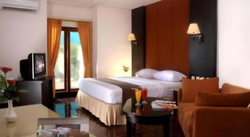 D'Arcici Hotel Plumpang Giacarta Esterno foto