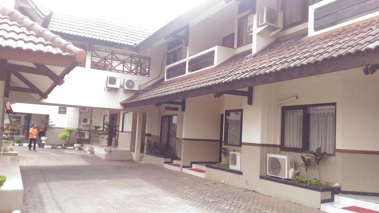 D'Arcici Hotel Plumpang Giacarta Esterno foto