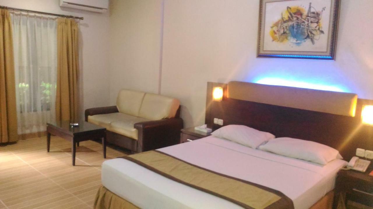 D'Arcici Hotel Plumpang Giacarta Esterno foto
